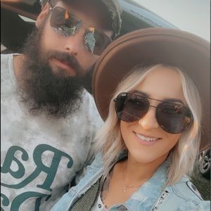 meet your posher, Domenica!